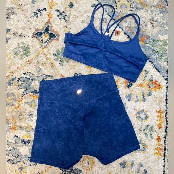 Fabletics Set - Picture 2 of 3